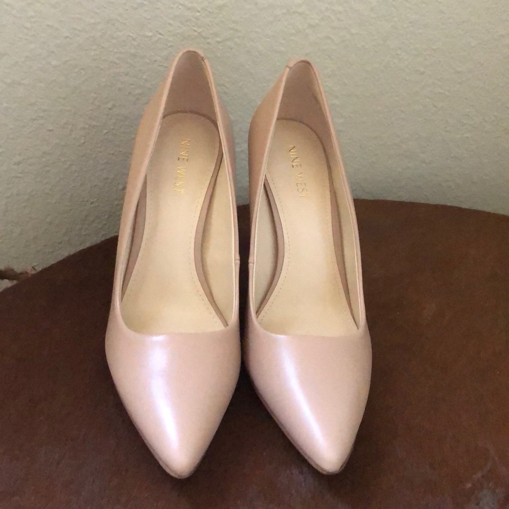 Beigeish pink 9west heels